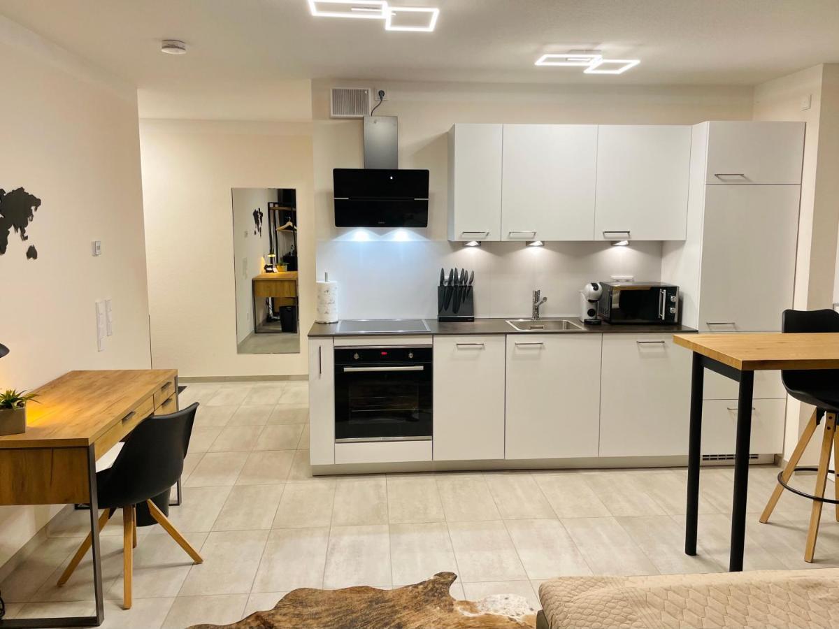 Apartment Im Gehobenen Stadtviertel - Perfekt Fuer Selbstversorger 阿伦 外观 照片
