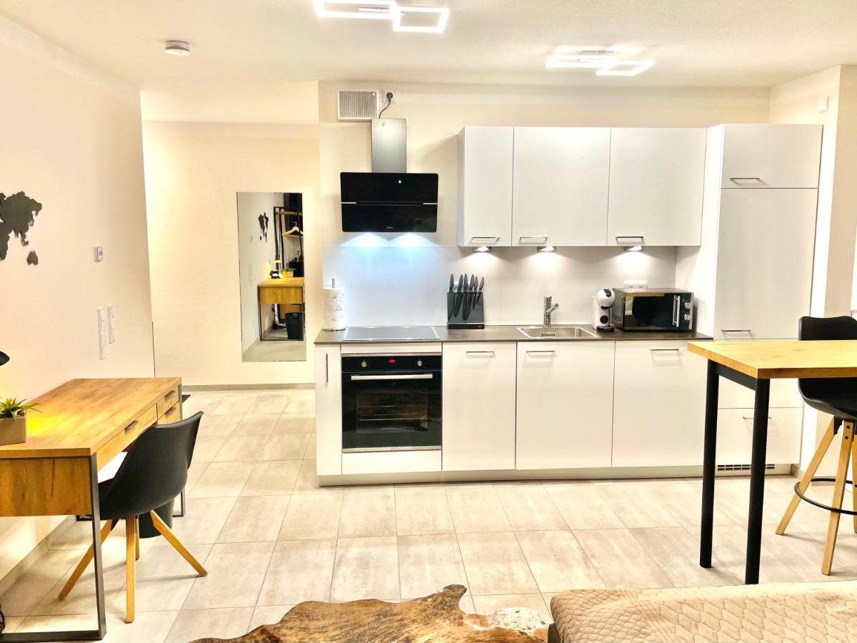 Apartment Im Gehobenen Stadtviertel - Perfekt Fuer Selbstversorger 阿伦 外观 照片
